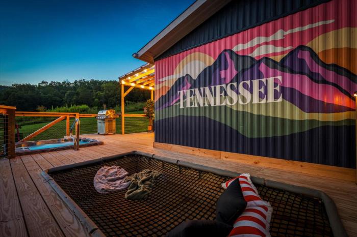 Hill Gem - Heated Cowboy Pool- Hot Tub- Game Room- Pets