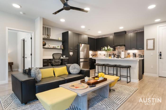 Pool Boxing Gym and Live Music Drinks 2BR 2BA S Austin Condo By Austin Vacay