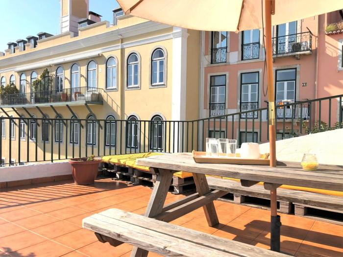 SM3 Cosy and Central with Rooftop Terrace and AC! In Príncipe Real, near Bairro Alto