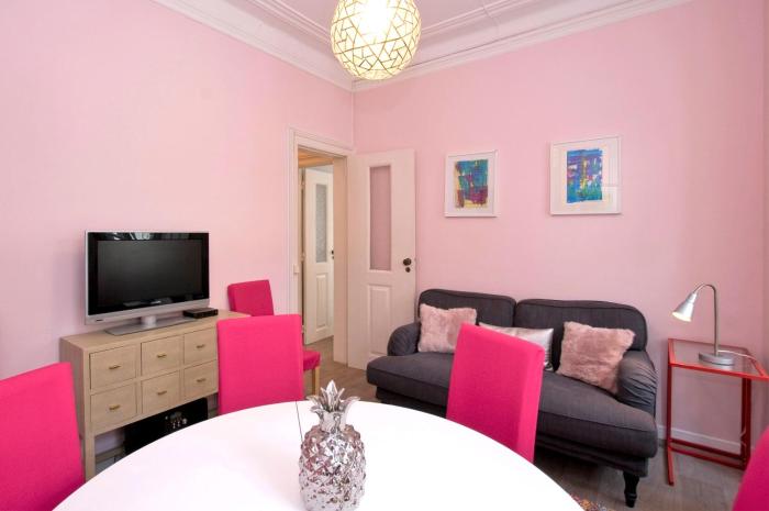 B1 Luminous & Spacious Gem! LIS Downtown in BICA Neighborhood