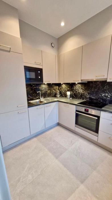 Modern cozy flat close to Attractions & Transport