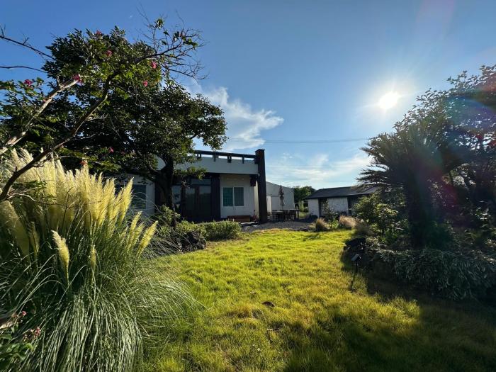 明月城stone wall house