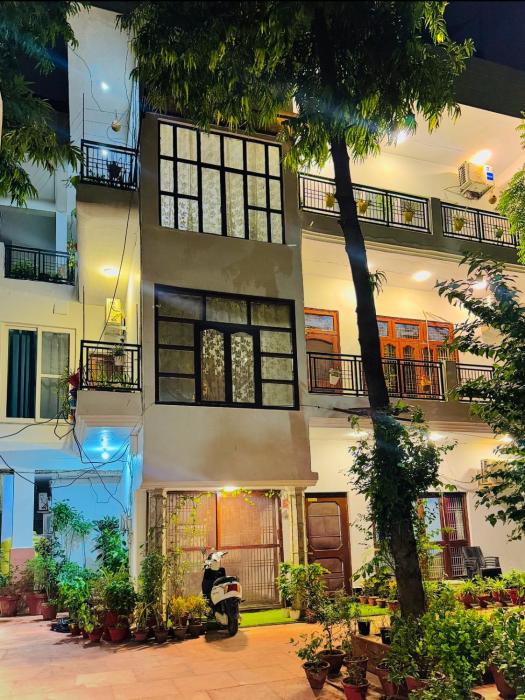 Alibaba’s Indiana Homestay