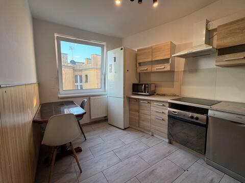 3 Rooms, 5 Beds, 7 People
