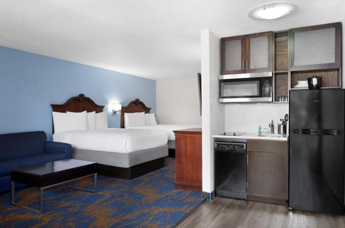 Hotel South Tampa & Suites