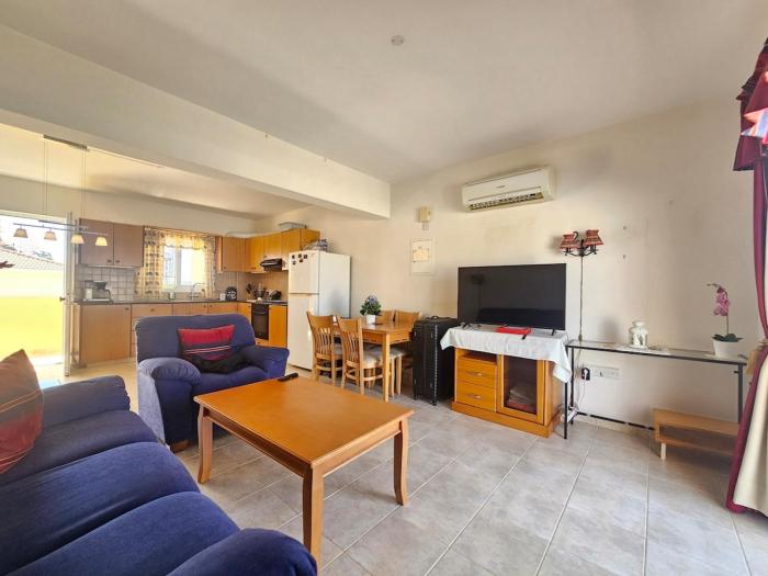 1BR Apt, Huge Balcony, Walk to Nissi Beach