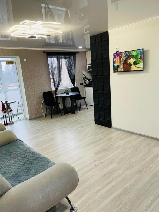 Студия 3-х комнатная ул Соборности 42