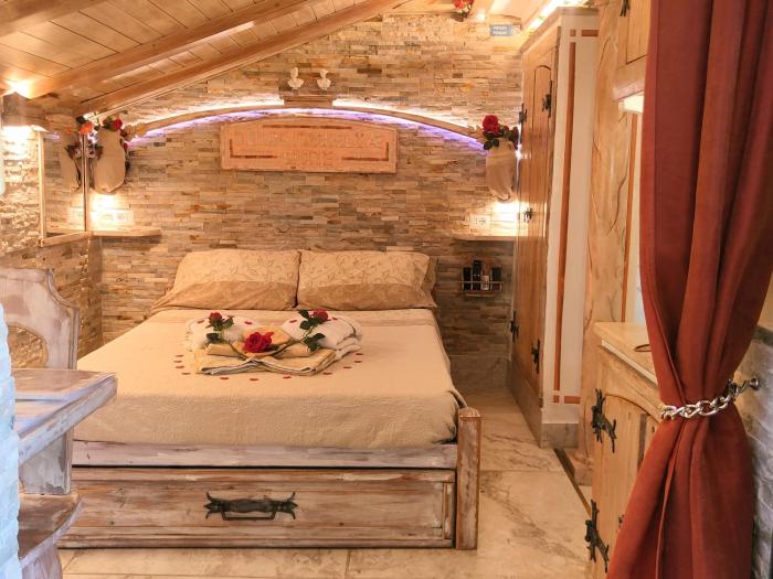 Domus Corneliæ - Romantico Attico Roman & Jacuzzi - Metro A Cornelia