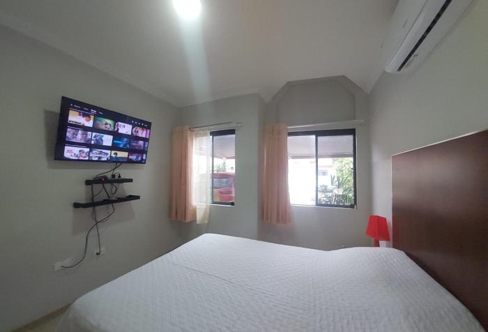 PEQUEÑO y ACOGEDOR DEPARTAMENTO CON GARAJE y recibe PEQUEÑOS PELUDITOS