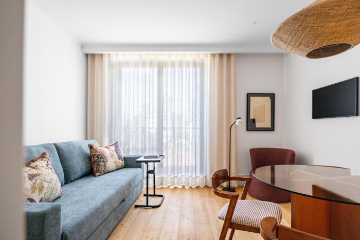 Chic 1-BR Flat in Award-Winning Building