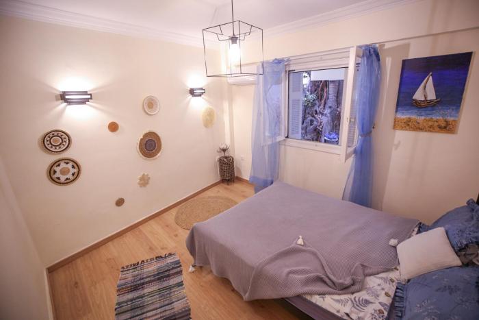 Sunny Garden Apartment in central kolonaki Athens