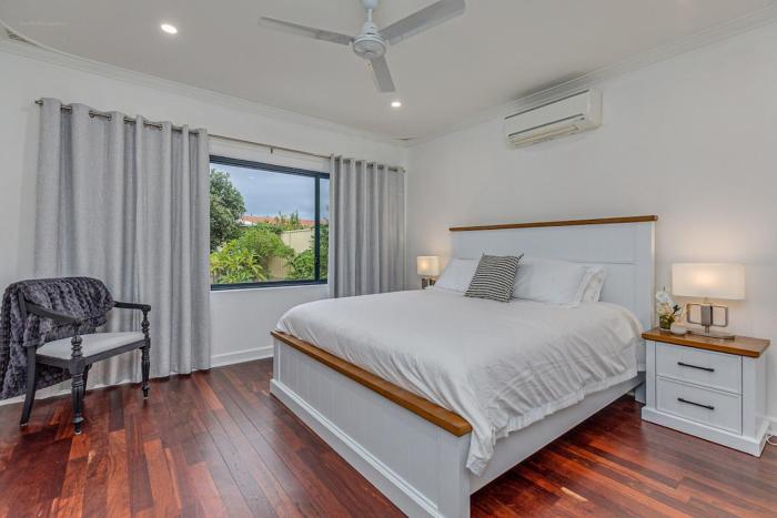 City Views King Beds Sleeps 6 Quiet Street