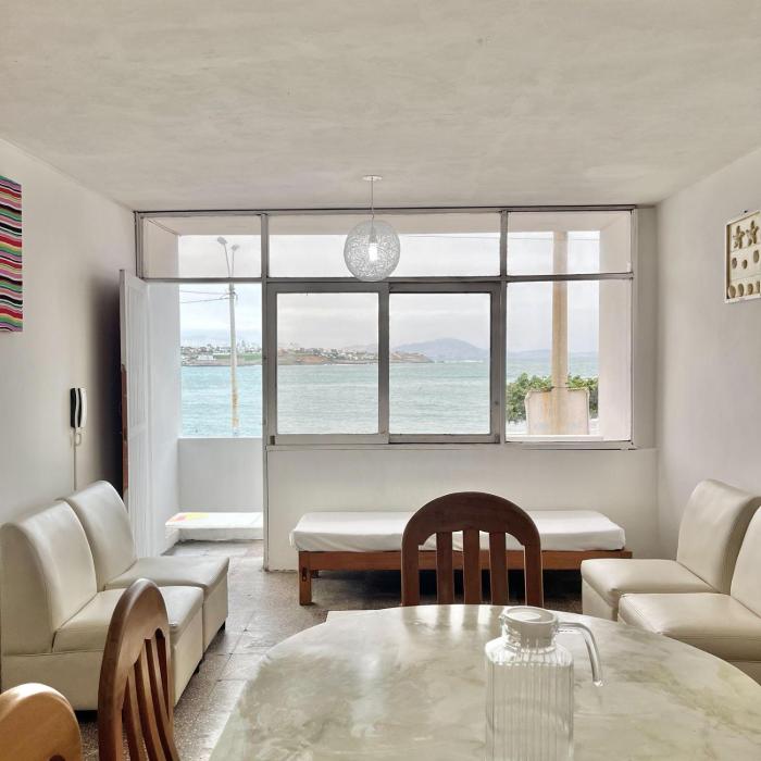 Apartment with Stunning Ocean View