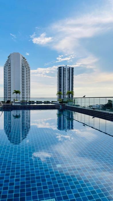 Laguna Bay 2 Sea View Rooftop Pool