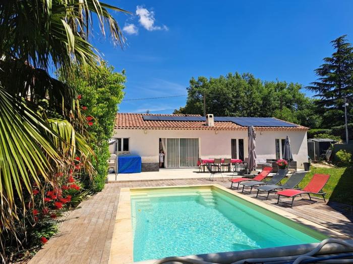 Villa Eguilles, ensoleillée, piscine à 10 mn d Aix en Provence