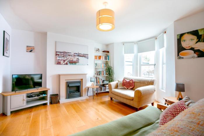 Perfect Booking Near Ramsgate Station And Beach