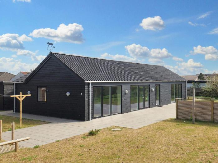 14 person holiday home in Hadsund