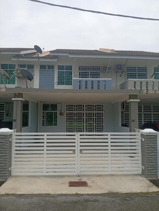 A&Z Homestay Kangar with 4 Bedroom Aircond