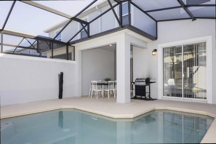 Stunning 4Bd Close to Disney with Pool at Storey Lake 4369