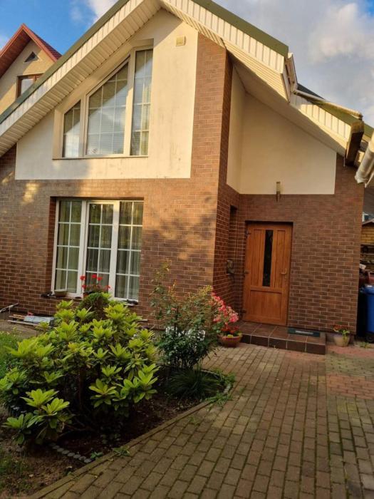 Apartamentai Giruliuose - privatus dviejų aukštų namas