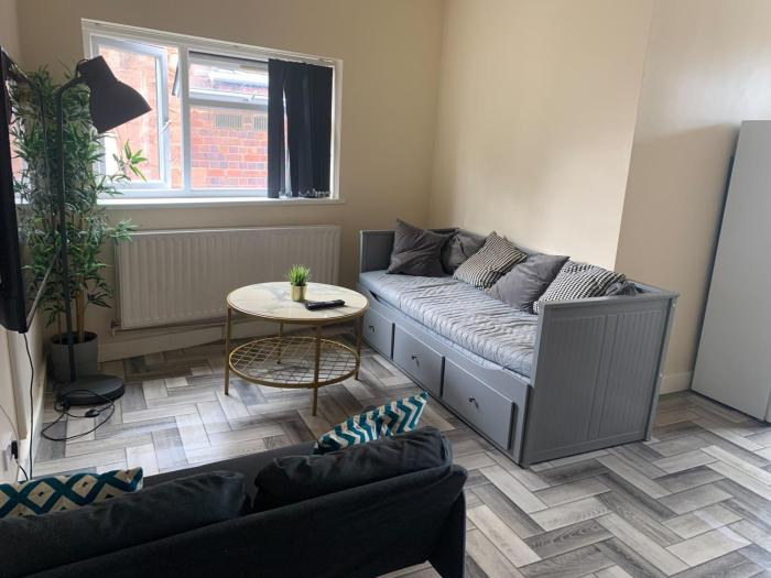 Tudors eSuites - Budget Friendly Apartments - 88H