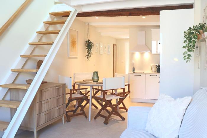 New! Beach Escape in Old Antibes