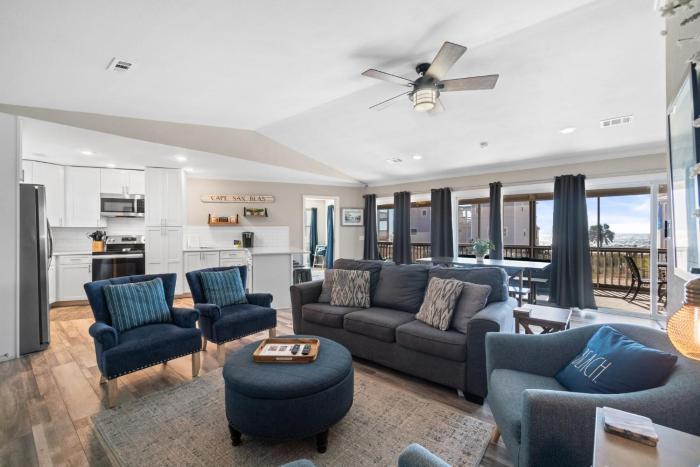 Baby Blue by Coastline Vacation Rentals
