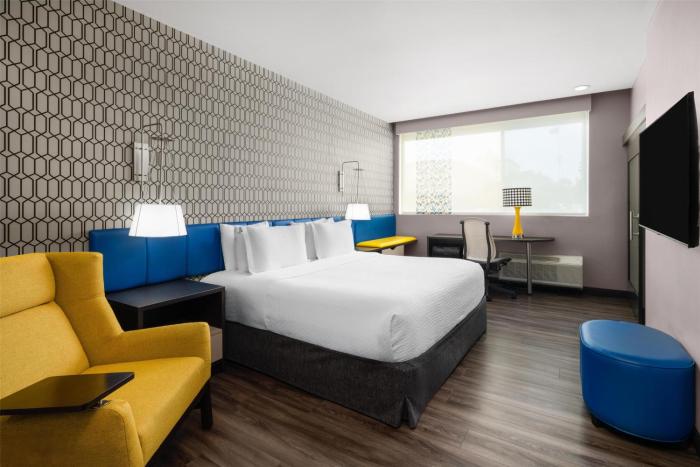 GLō Best Western Enid OK Downtown - Convention Center Hotel