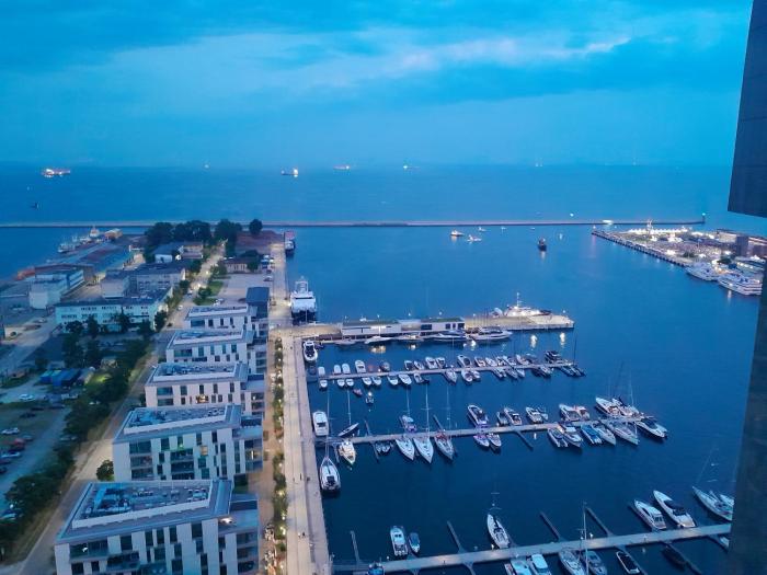 Ikona Sea Towers PANORAMIC PENTHOUSE - 28 piętro! Balkon! Klimatyzacja! Parking!