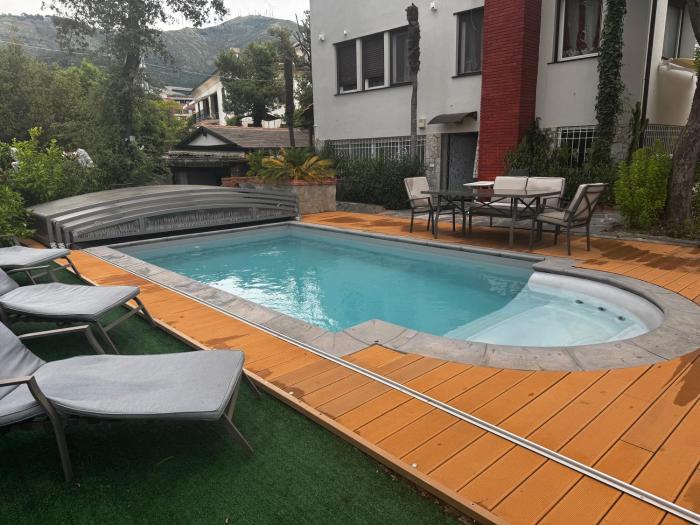 SUITE FLORE - Oasi di Relax in un elegante VILLA