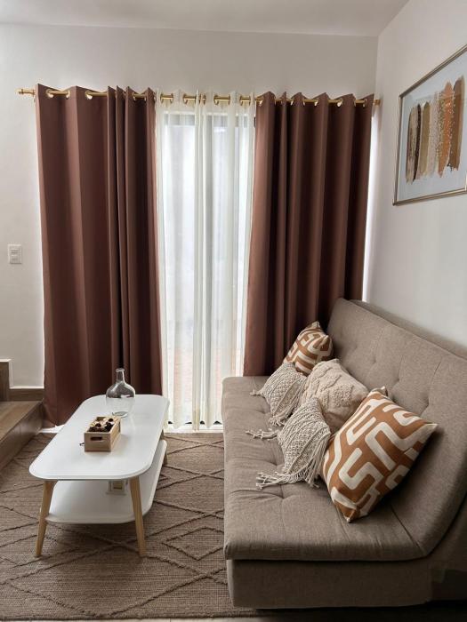 A residence with 4 bedrooms in a private community with a swimming pool