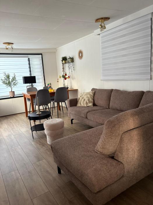 Chalet Linée in bosrijke omgeving Anloo