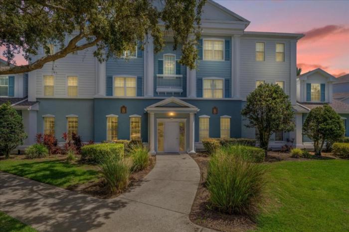 3 Bedrooms 2 Bathrooms Re7697-101Hc