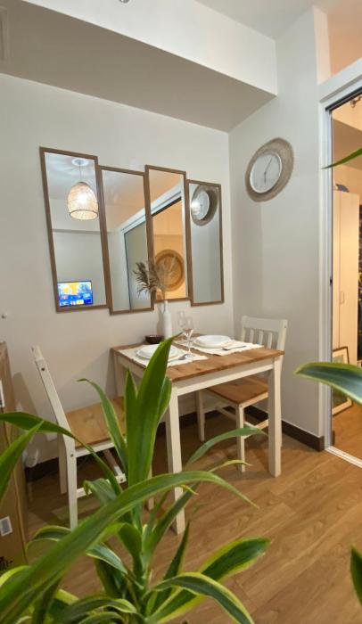 Den and Then City View, Karaoke, Private Balcony