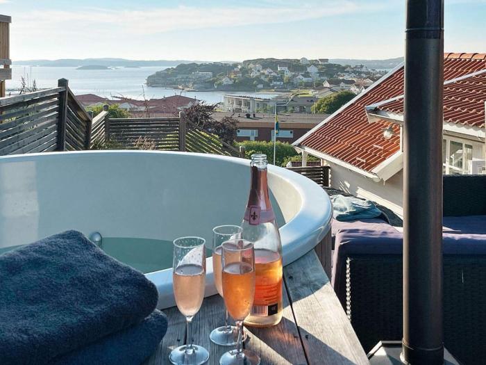 8 person holiday home in ELLÖS