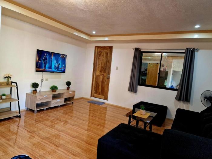 3 Bedrooms 2 storey House!