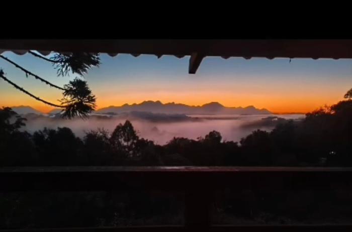 Cabana do Aviador vista Montanhas