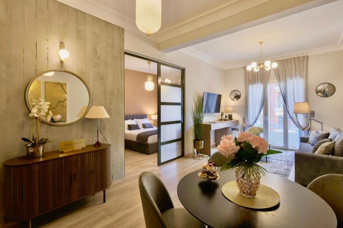 The White Tower Luxury Apartment 2BR One Bathroom and Guest WC by Thesskey Residences