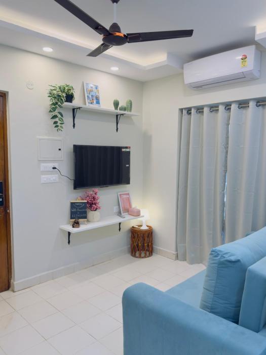 The Candolim House - Premium 1BHK Suite with Pool near Candolim-Calangute Beach