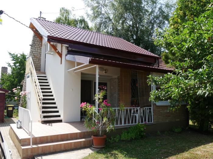 Vidra Apartman Zamárdi - 60 meters from Lake Balaton!