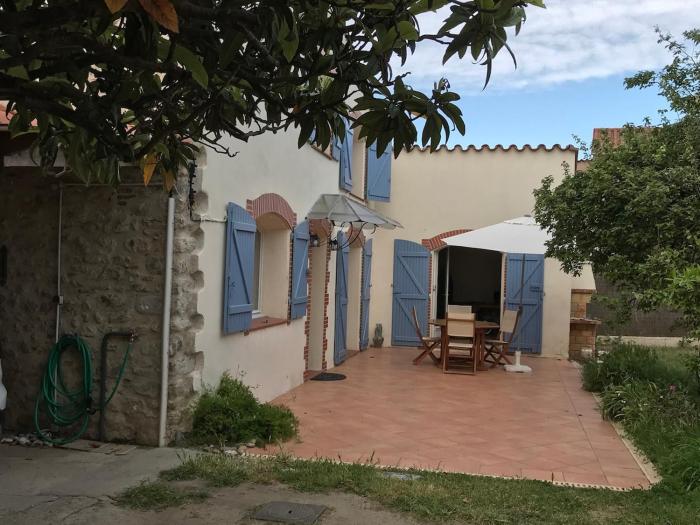 Maison avec Clim grand jardin entre plages et village