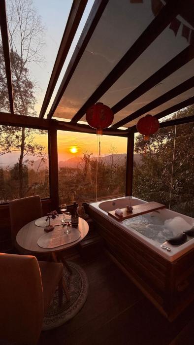 Chalé Romântico com Jacuzzi Próximo ao Templo Budista