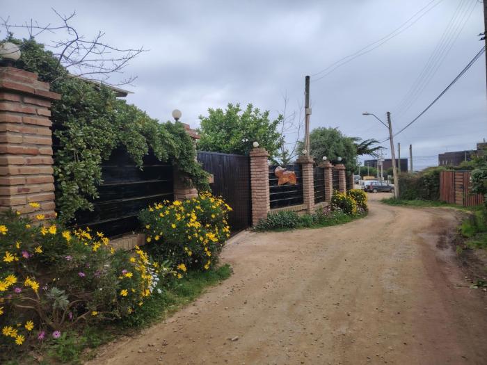 Cabañas y Hostal Karibe