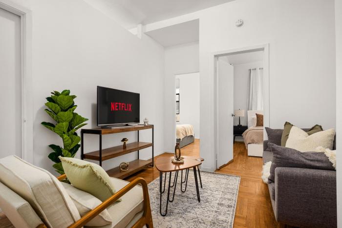 Chic East Village Retreat Comfort in Heart of NYC