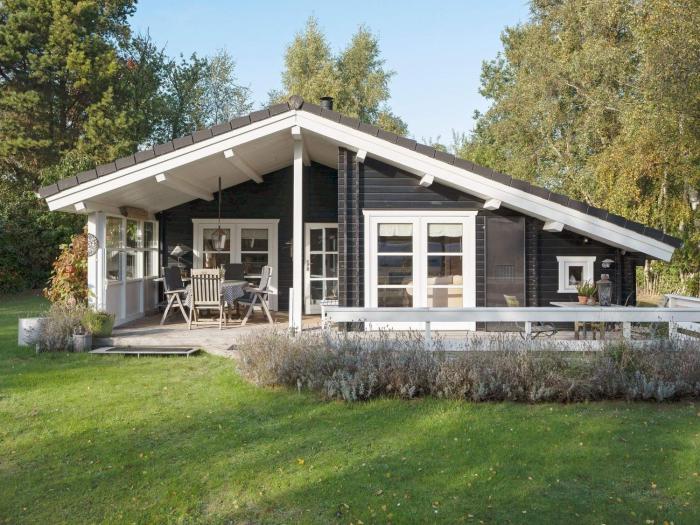 6 person holiday home in Væggerløse-By Traum
