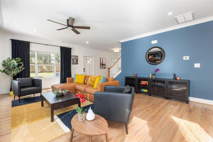 Disc Golf Getaway - Hot Tub, Soaking Tub, Games - Near Uptown