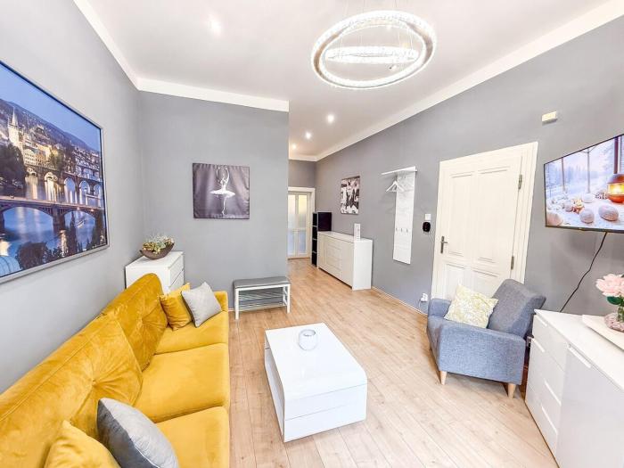 Josefov Riverside Apartment