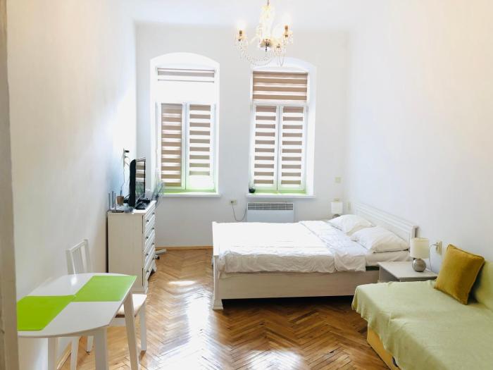 Медова 7 Apartments