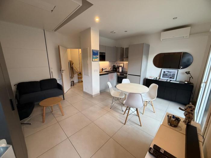 Studio moderne au cœur du 6e 8e