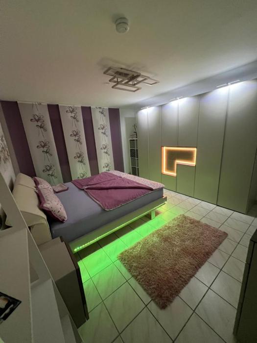 Gemütliche Ferienwohnung EG VOLKACH 90m2 -Terasse Garten